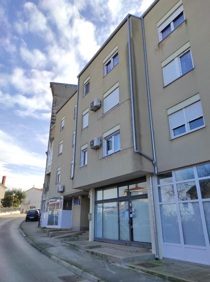 Apartment Dorrea بولا المظهر الخارجي الصورة